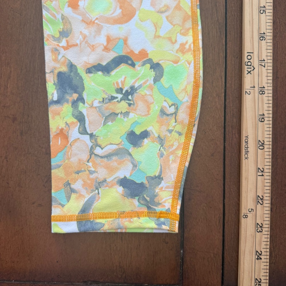 Fabletics PowerHold Floral Watercolor 2 Piece Activewear Set Yellow Orange M - Picture 8 of 11